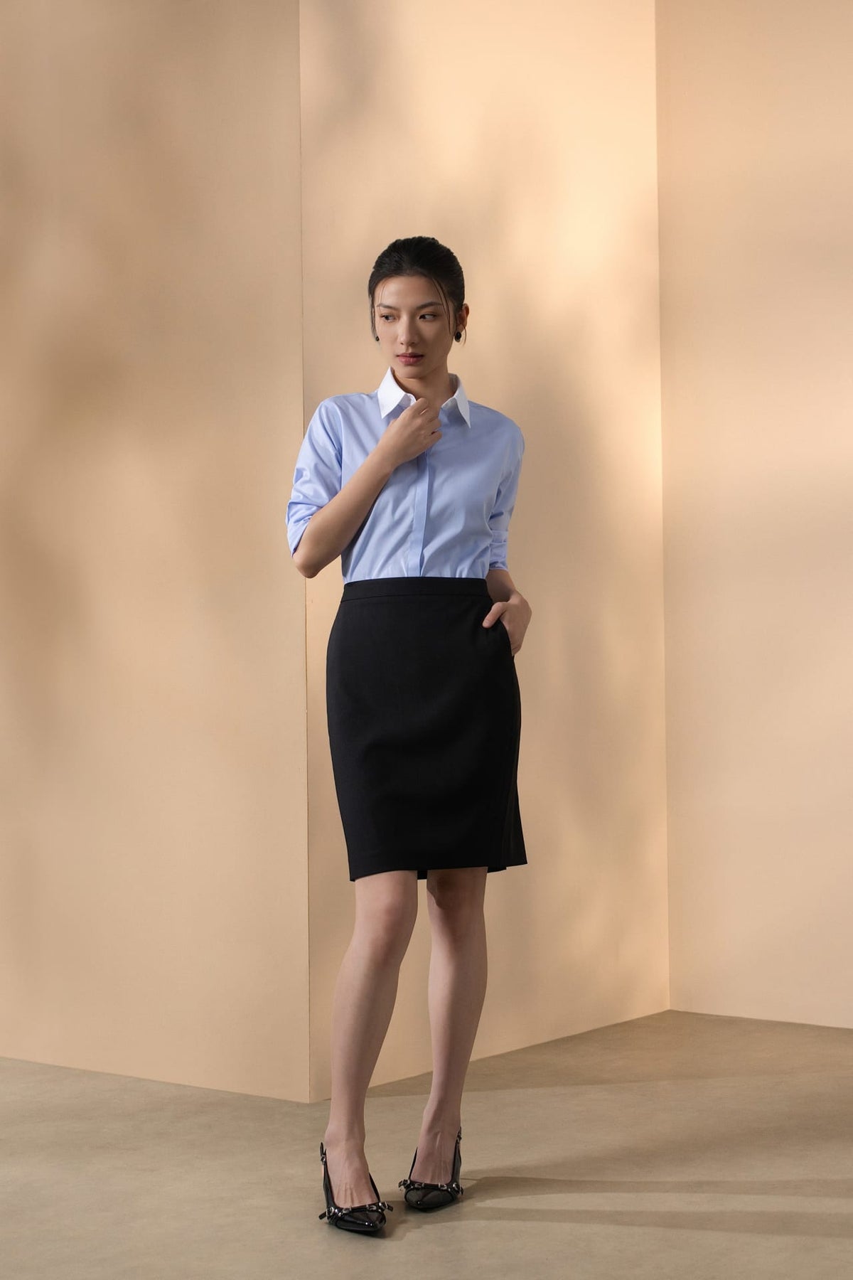 Non-Iron Stretch Oxford Stripe Slim Fit Long Sleeve Shirt with Detachable Button Clip
