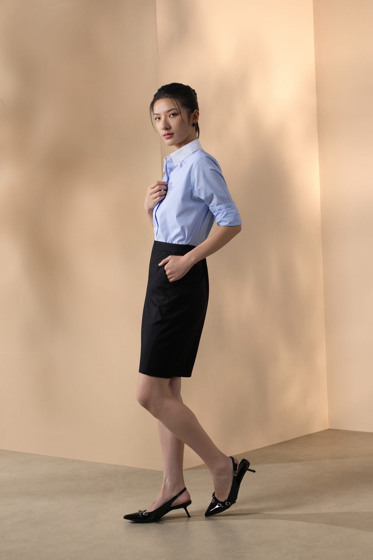 Non-Iron Stretch Oxford Stripe Slim Fit Long Sleeve Shirt with Detachable Button Clip
