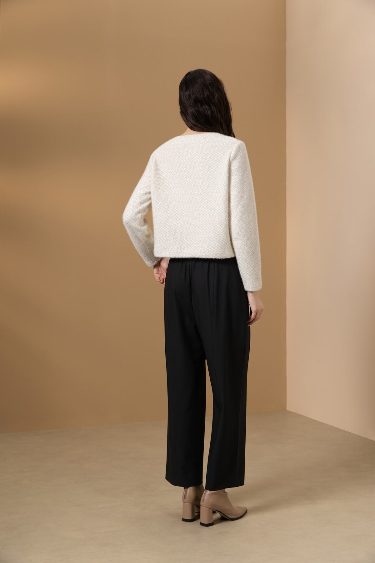 Poly Nylon Sweater Knit Relax Fit Round Neck Top