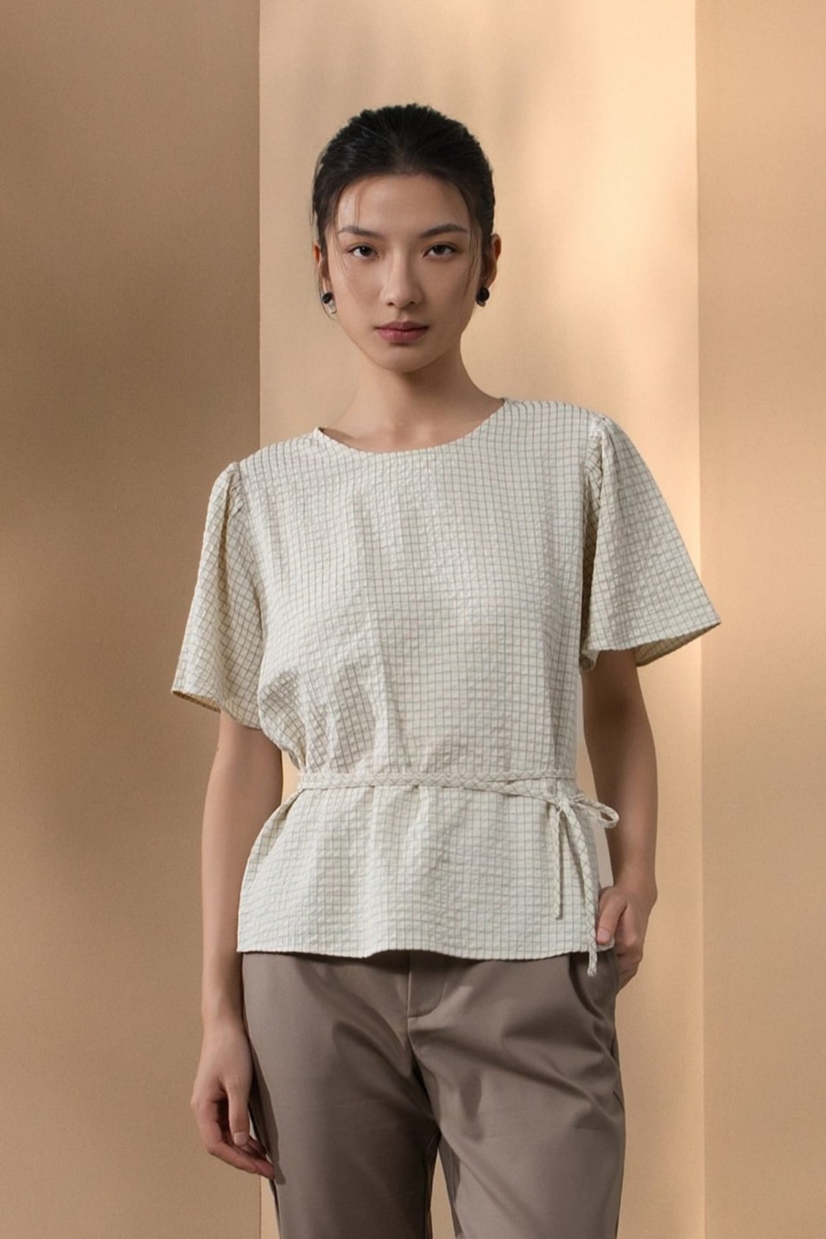Poly Rayon Seersucker Check Relax Fit Round Neck Short Sleeve Blouse