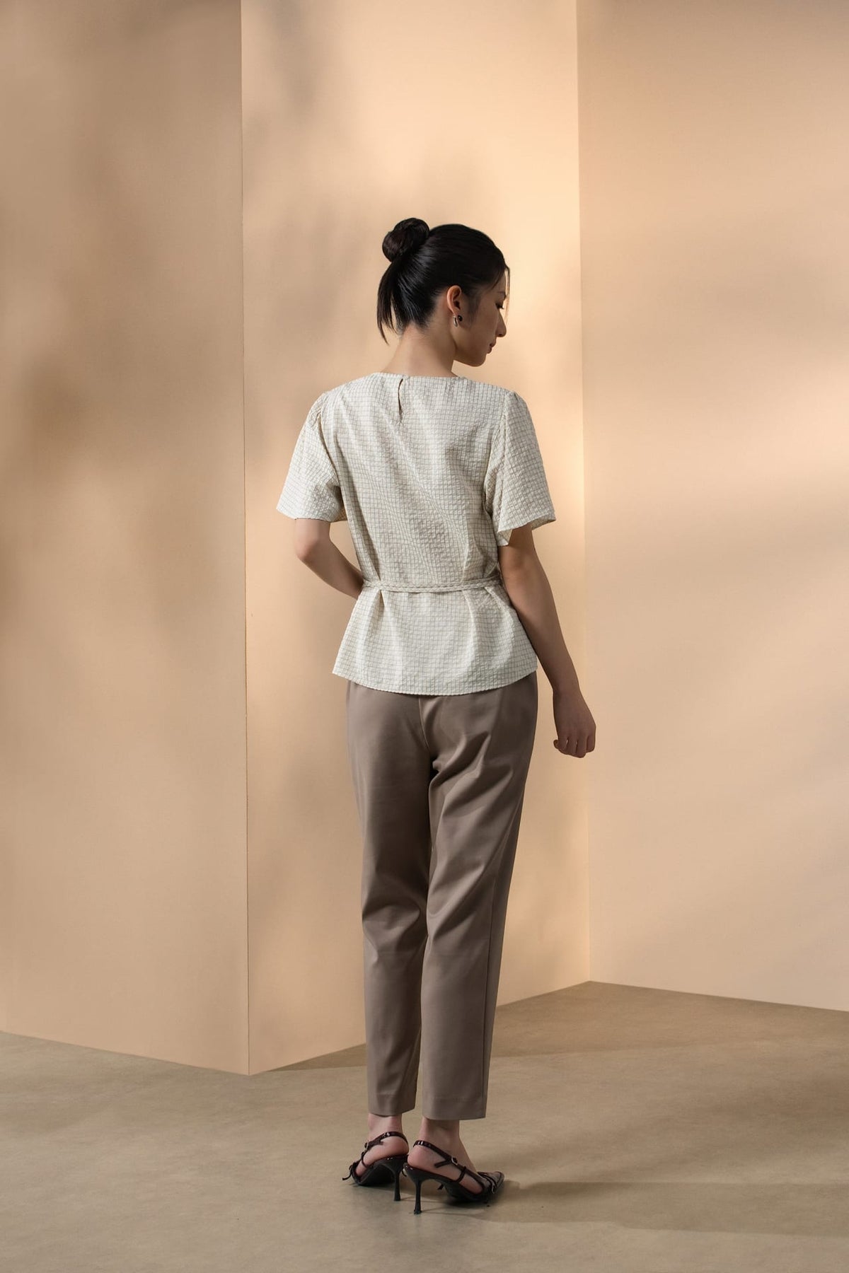 Poly Rayon Seersucker Check Relax Fit Round Neck Short Sleeve Blouse
