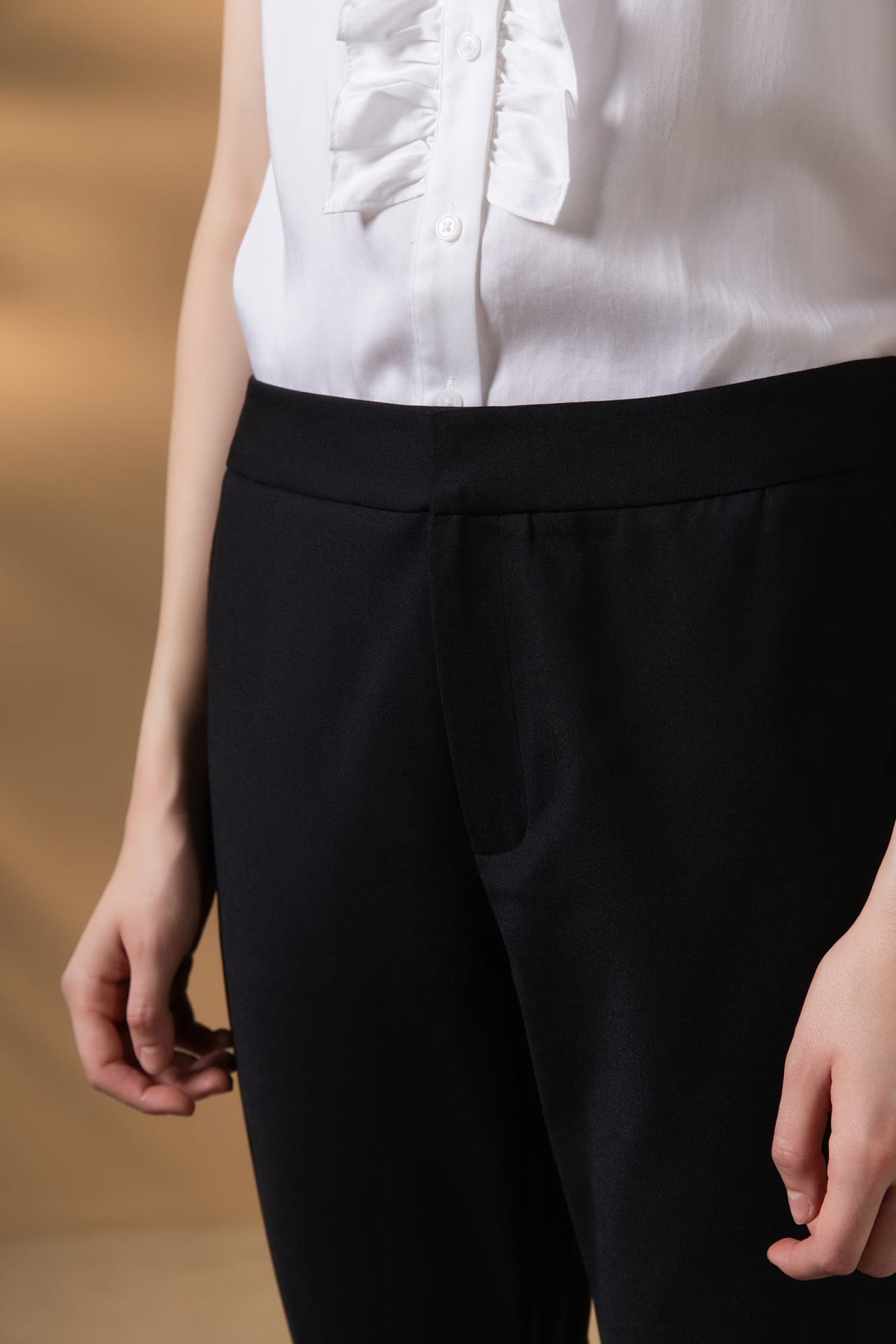 Lyocell Twill Regular Fit Stand Collar Sleeveless Blouse