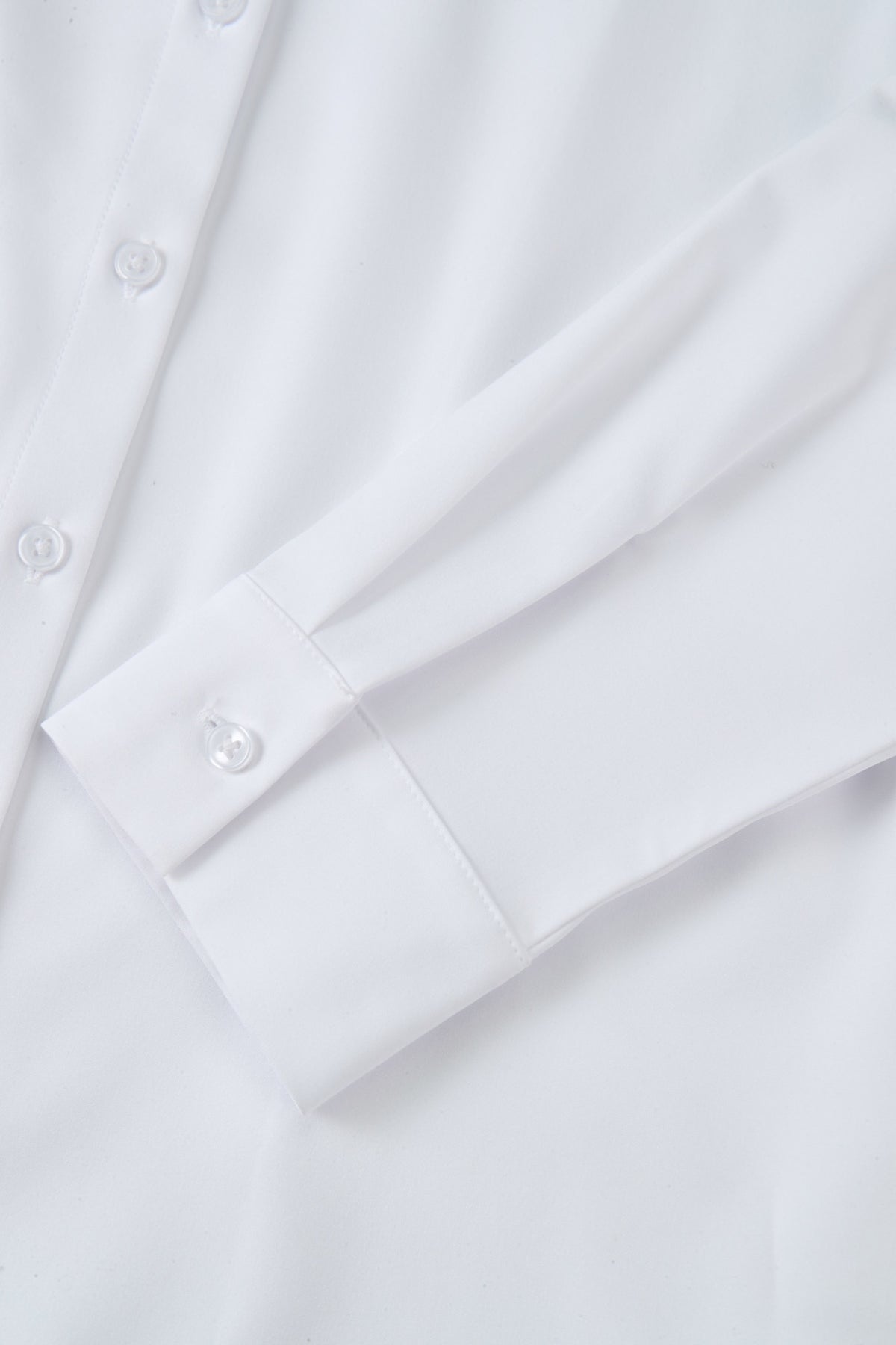 Non-Iron Dry Stretch Poplin Slim Fit Long Sleeve Shirt with Detachable Bow Tie