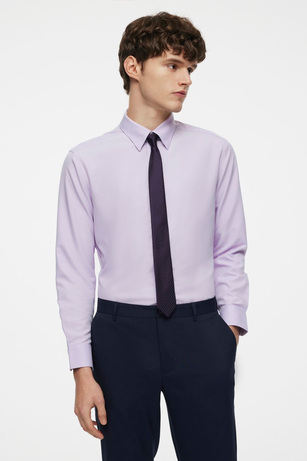 What Colour Shirts To Wear With Black Pants: 7 Foolproof Options